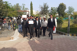 Advocates of Itarsi descended in support of civil amendment bill