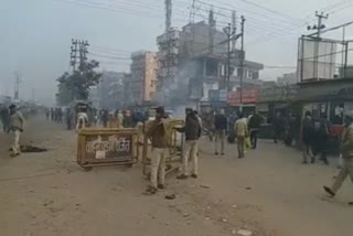 police chased VIP activists at Mithapur bus stand