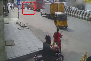 chennai government bus accident, அரசு பேருந்து மோதி பெண் ஒருவர் பலி