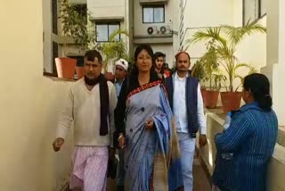 JMM leader Mahua Maji met Lalu Yadav in RIMS