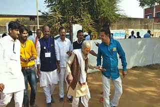 Veteran of 109 years voted in durg