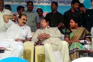 minister balineni, karanam  balaram, amanachi, sunitha shared stage