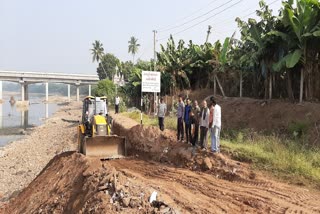 residents started the road repairing work themselves