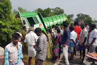 pudukkottai in annavasal tipper lorry hit bike accident case one farmer died another injured