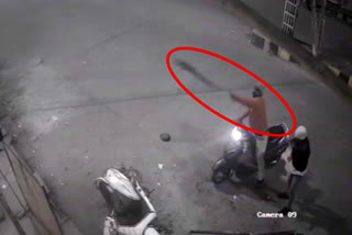 miscreants vandalized hotel for not giving onions and chutney in faridabad Haryana