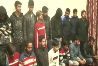 Jharkhand: Fake call centre busted  20 arrested  വ്യാജ കോള്‍ സെന്‍റര്‍ തട്ടിപ്പ്  ഇരുപത് പേര്‍ അറസ്റ്റില്‍  ജാര്‍ഖണ്ഡ് ക്രൈം ന്യൂസ്  crime latest news