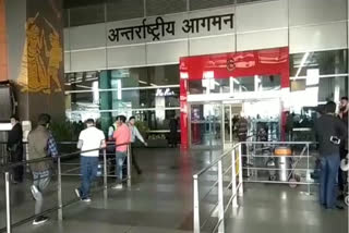 man enter igi airport with fake ticket