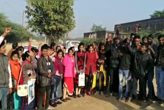 the-students-who-reached-the-examination-had-trouble-reaching-the-examination-center-panna