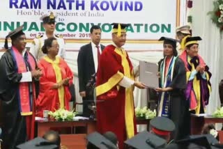 president-ramnath-govind-in-puduchery-university-convocation