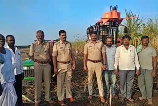 Athani DYSP   visited Farmers' Lands