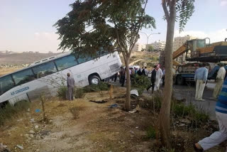 Indonesia bus accident  Indonesia Bus Mishap  Bus Mishap in Indonesia  ഇന്തോനേഷ്യ  ഇന്തോനേഷ്യല ബസ് അപകടം  മലയിടുക്കില്‍ ഇടിച്ചു  80 മീറ്റര്‍ താഴ്ചയുള്ള നദിയിലേക്കാണ് ബസ് മറിഞ്ഞത്  24-killed-as-bus-plunges-into-ravine-in-indonesias-south-sumatra  25-killed-as-bus-plunges-into-ravine-in-indonesias-south-sumatra