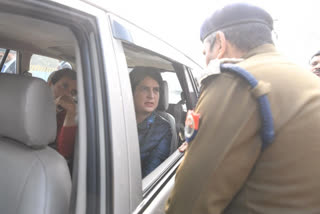 Rahul and Priyanka Gandhi stopped outside meerut