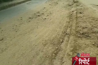 road is used as footpath at dwarka in delhi