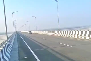 garbage-on-bogibeel-bridge