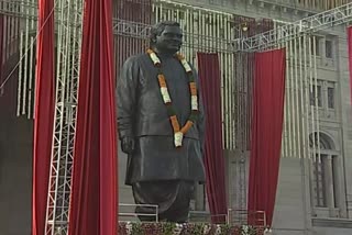 statue of atal bihari vajpayee