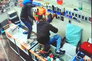 mobile shop theft