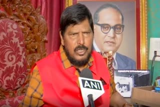 Union Min Ramdas Athawale Refutes RSS On 'Hindu Society