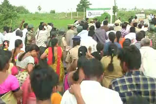 velagapudi-farmers-attack-on-police