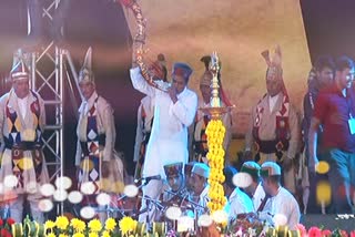 himachal tribal dance artists performed in tribal dance festival chhattisgarh