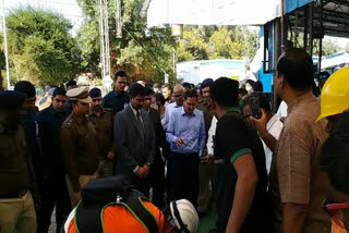 Railway General Manager Sanjeev Mittal inspected Adarsh ​​station under construction