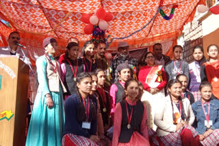 annual function celebrated in government school bagshad