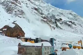 avalanche on badrinath mana highway