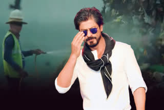 srk thanks to swachhata warriors for keeping mumbai clean