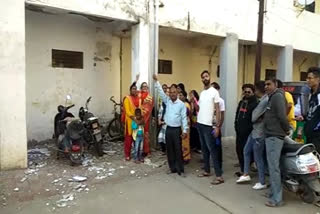 parking area selling fall down vadodara