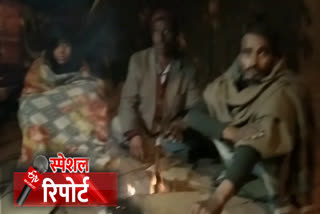 Poor people forced to spend the night under the open sky even in cold winter