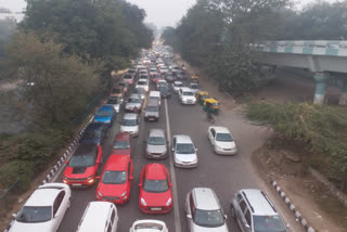 Many roads closed in view of CAA protest, Delhi-Mathura road traffic jam