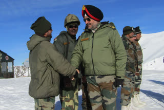 NORTHERN ARMY COMMANDER REVIEWS FORWARD AREA SECURITY IN THE VALLEY