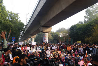 Students of Jamia Millia Islamia demonstrating continuously