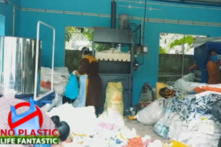 Plastic campaign story  Haritha Karma Sena  Forty women resolve to turn Perniad plastic-free  കൊല്ലം  kollam latest story