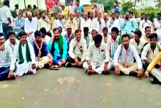 protest-by-locals-for-new-toll-collection-on-laxmeshwara-state-highway-73-in-hubballi