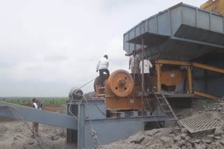 auction-held-of-minor-mining-in-wardha