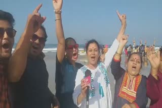 people-going-to-kokan-beach-for-celebrating-new-year