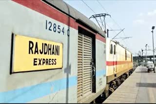 timing of Rajdhani Express changed due to fogg