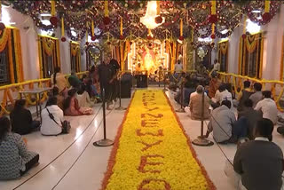 new-year-celebrations-at-saibaba-temple-in-hyderabad