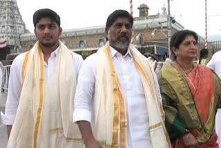 batti vikramarka, mla komati reddy rajagopal reddy at tirumala