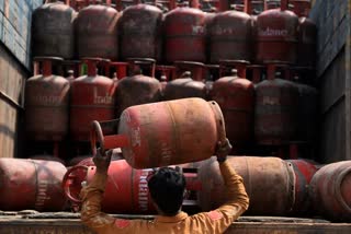 Non-subsidised LPG price hiked by Rs 19 per cylinder