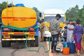 water scarcity at kochi  water authority  tanker lorry water distribution  വാട്ടർ അതോറിറ്റി  കൊച്ചിയില്‍ കുടിവെള്ള ക്ഷാമം  ടാങ്കർ ലോറിയില്‍ കുടിവെള്ള വിതരണം