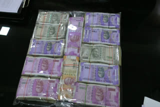 4 lakh 80 thousand cash stolen