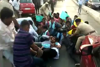 ಲಾಠಿ ಚಾರ್ಜ್​ ನಡೆಸಿದ ಪೊಲಿಸರು,  lathicharge on protesters at Shimoga