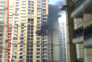 fire broke out on the 14th floor of a building in Noida