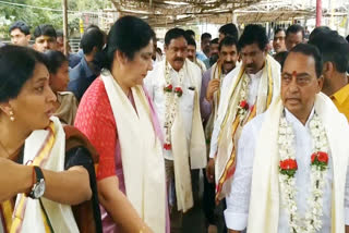 Ministers who visit medaram jatara at mulugu district