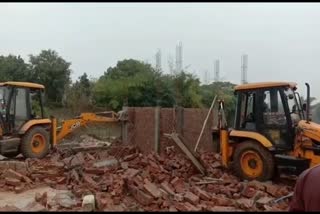 corporation-went-to-colony-and-took-action-on-plot-under-construction-in-dewas