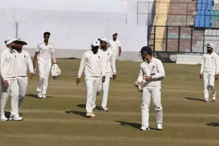 ranji-trophy-shubman-gill-argues-with-umpire-after-being-given-out