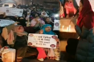 Alka Lamba again protest at JAMA Masjid