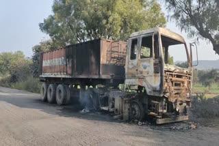 Horrific fire in trailer in alwar, टे्रलर में भीषण आग