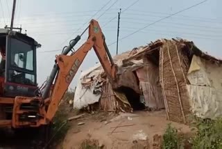 Rewa administration runs bulldozer on illegal constructions on itora highway